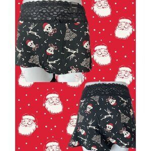 Torrid Plus 6 Black Lace Waistband Santa Hat Skulls & Bones Boyshort Panties